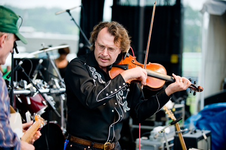 Doug Reid and fiddle at CCMF